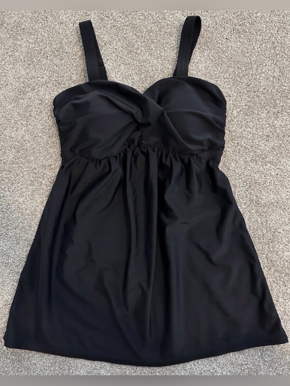Land’s End Women's Twist-Front Black Tankini Size Medium